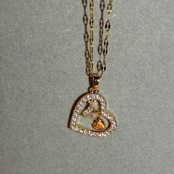New 18K Gold Plated Stainless Steel Hearts💗 Charm Necklace - Picture 3 of 5